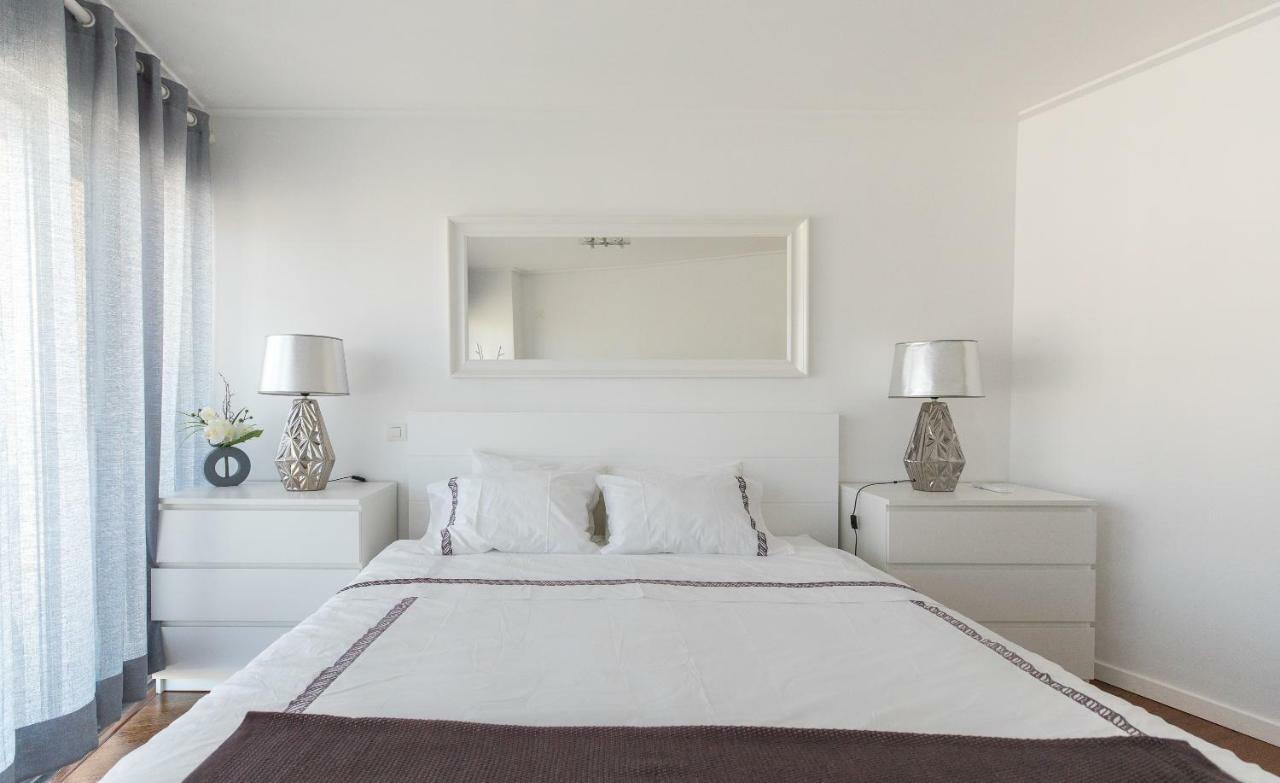 Charming Apartment With Balcony & Pool Lisbon Luaran gambar
