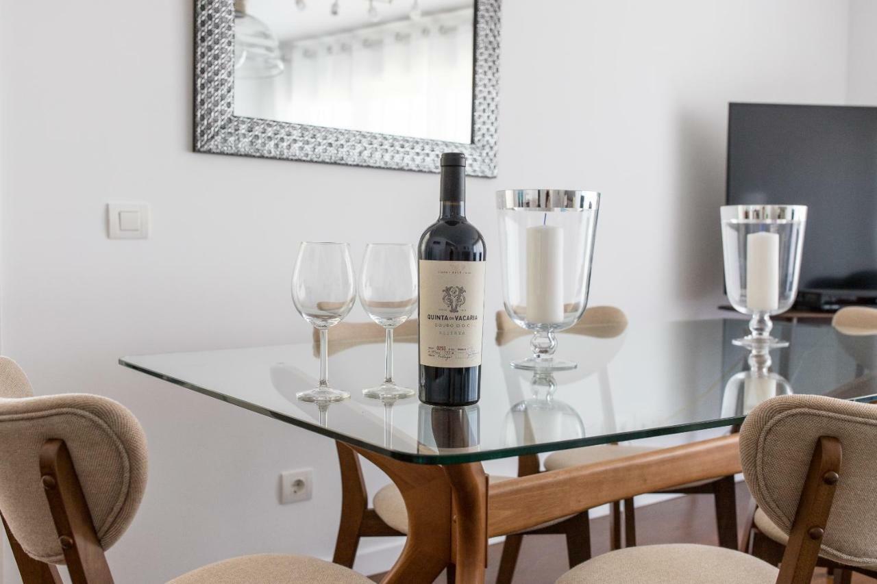 Charming Apartment With Balcony & Pool Lisbon Luaran gambar
