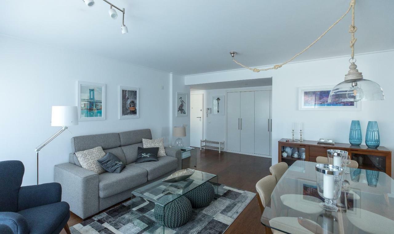 Charming Apartment With Balcony & Pool Lisbon Luaran gambar