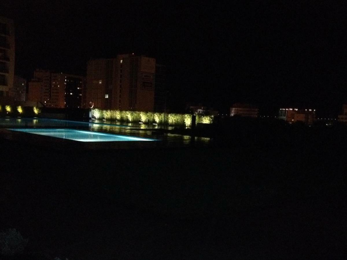Charming Apartment With Balcony & Pool Lisbon Luaran gambar