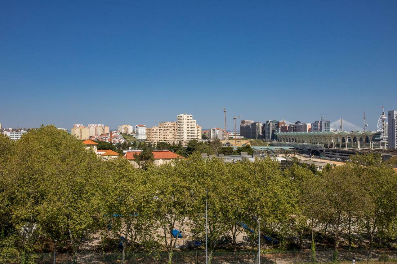 Charming Apartment With Balcony & Pool Lisbon Luaran gambar