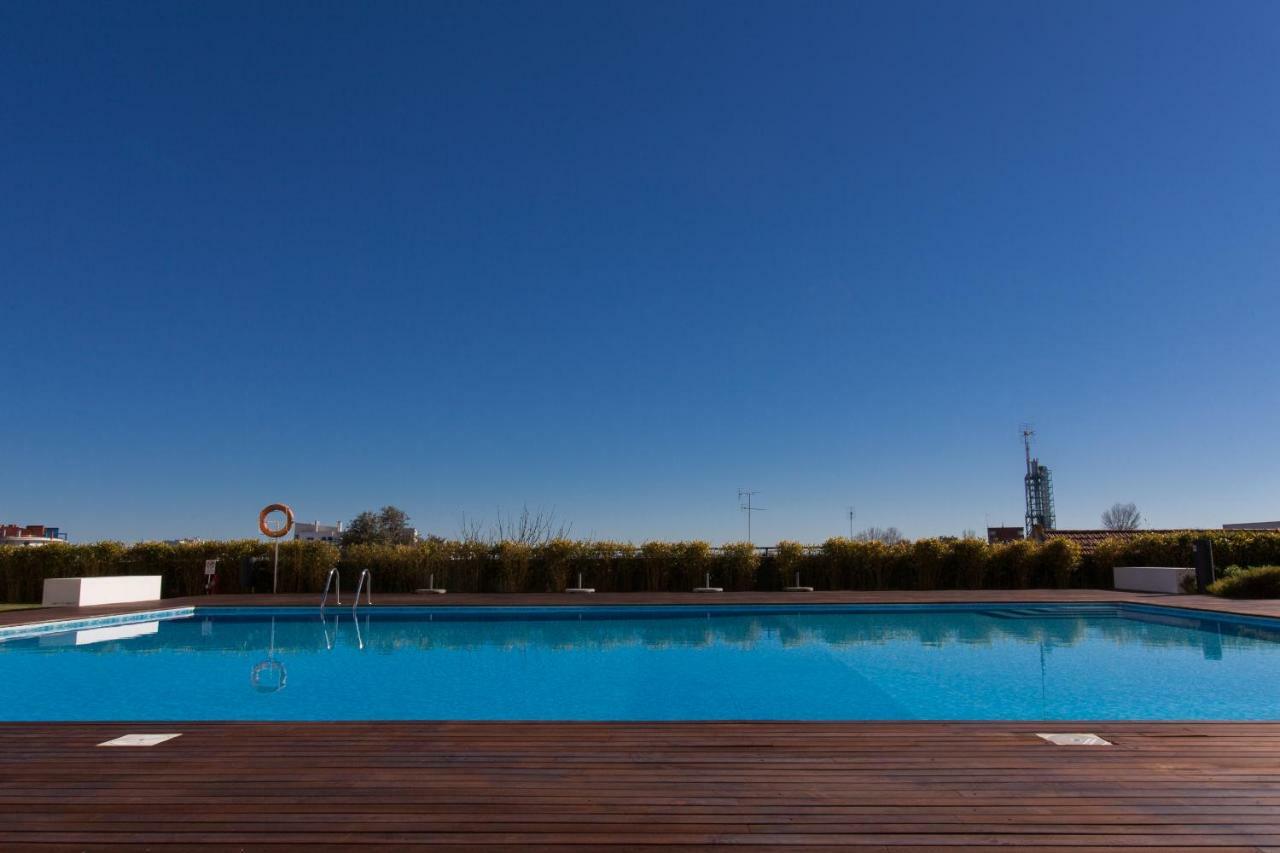 Charming Apartment With Balcony & Pool Lisbon Luaran gambar