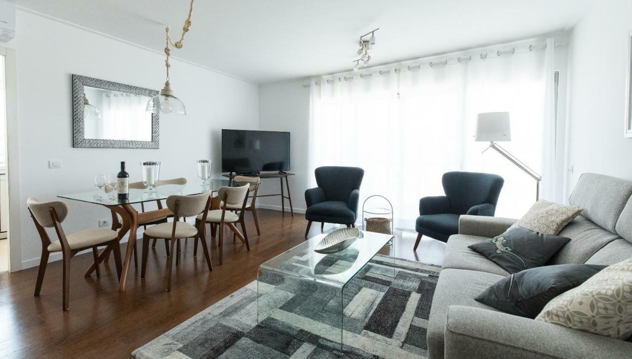 Charming Apartment With Balcony & Pool Lisbon Luaran gambar