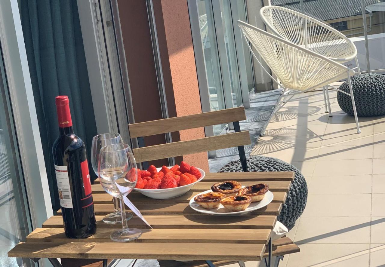 Charming Apartment With Balcony & Pool Lisbon Luaran gambar